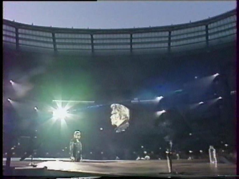 #### JOHNNY HALLYDAY VHS - ARCHIVE VCF - SDF 05/09/98 IntéGRAAL #### Pdvd_017