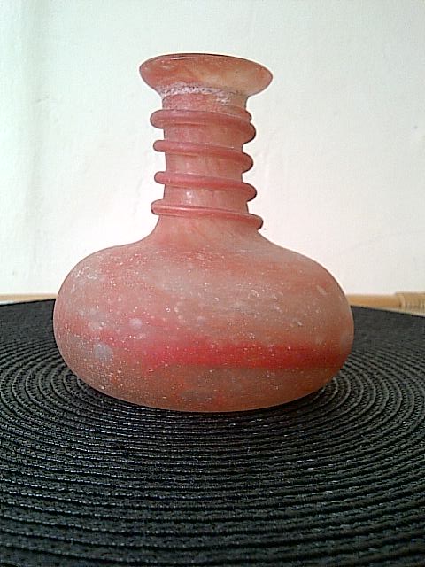 onions shape art glass vase... is this 18th or 17th? Img-2103