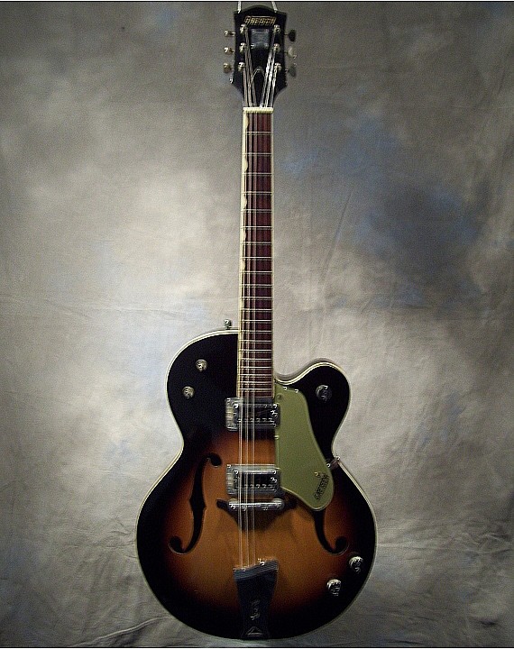Vintage guitare 10676710