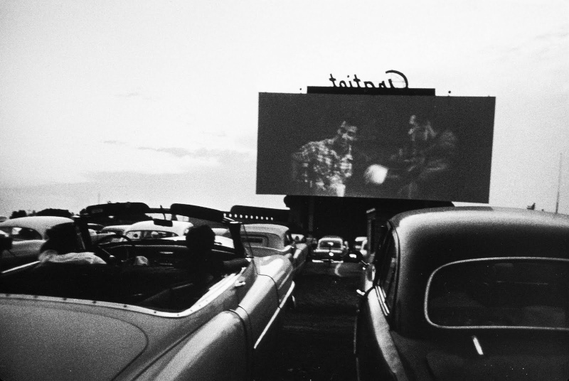 Drive-in theatre - Cinema en plein air Robert10