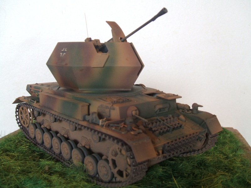 Flakpanzer IV Ostwind [ITALERI 376 1/35°] Dscf6525