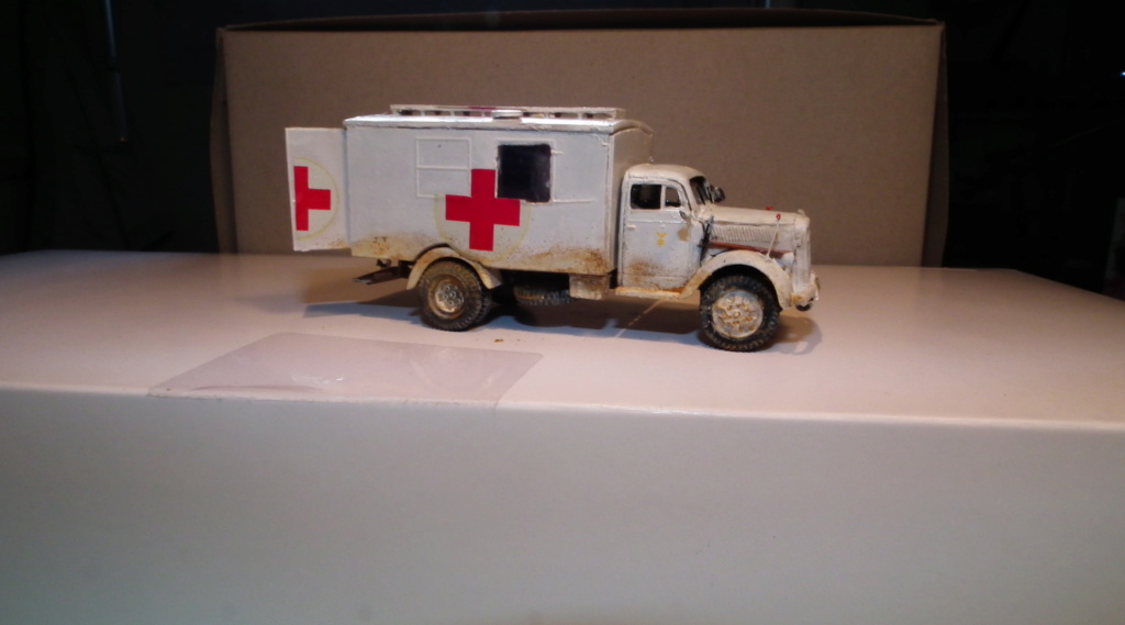 [esci] camion opel ambulance Dscf3833