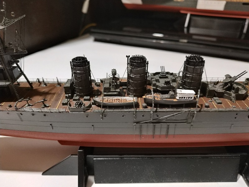 IJN Isuzu Light Cruiser a 1/350 de Aoshima Img_2438