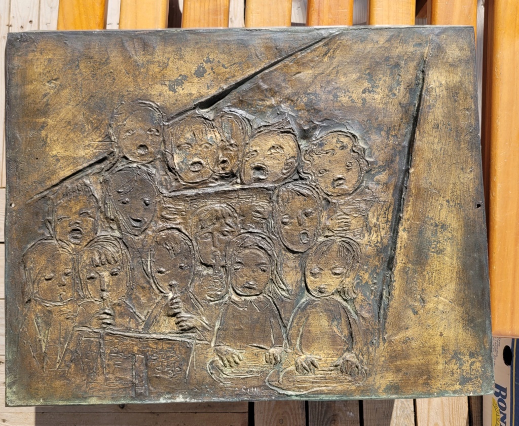 Plaque de bronze scène de Chorale 20230528