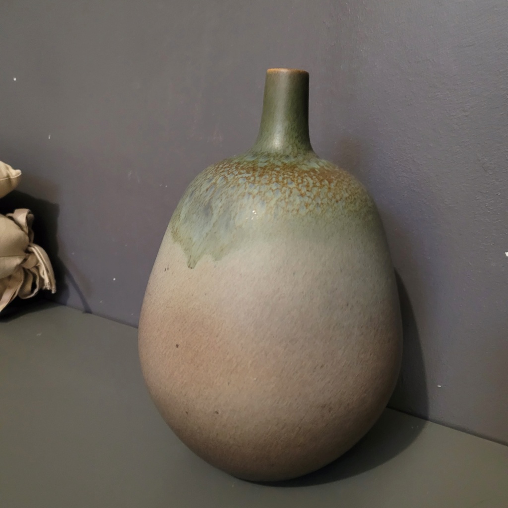 Vase céramique signé Arellano 20231114