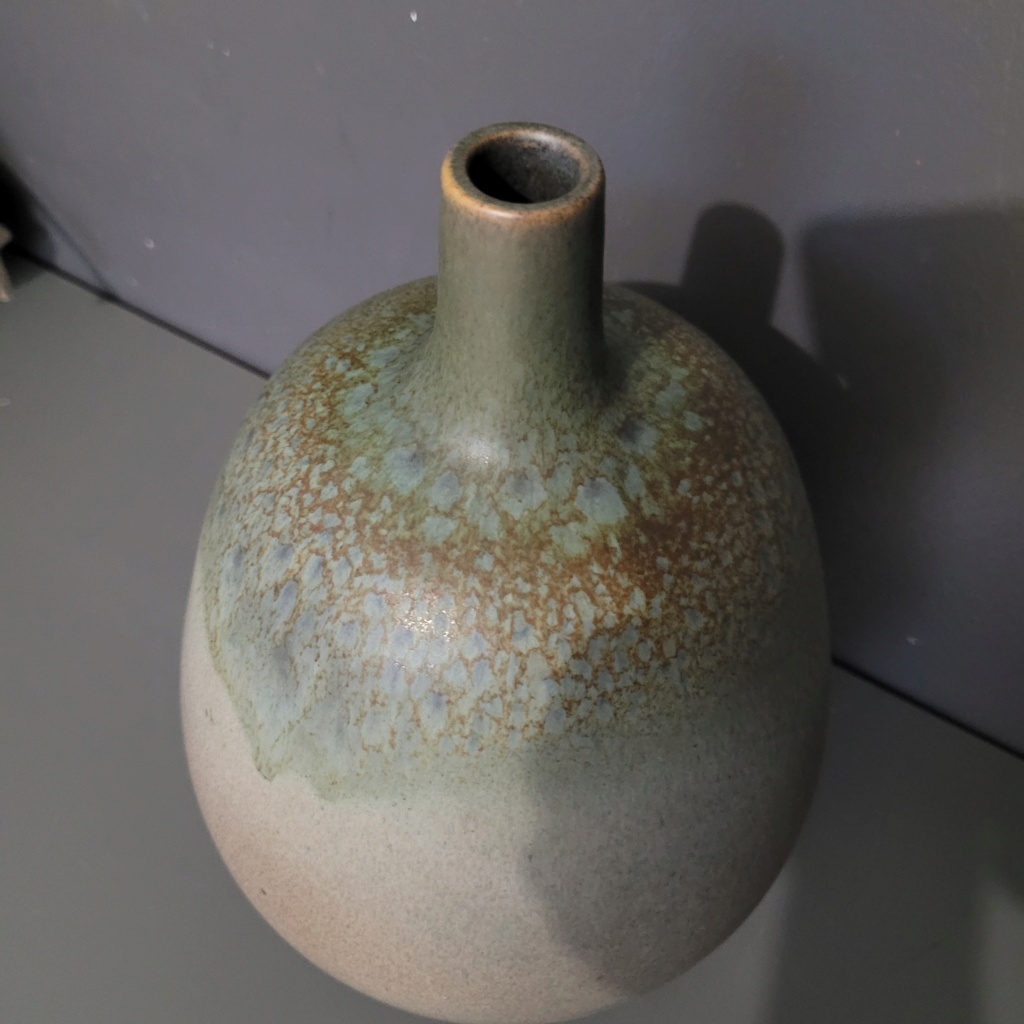 Vase céramique signé Arellano 20231115