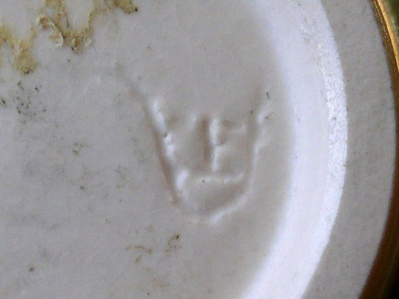 LOVELY FREE FORM BOWL WITH INDISTINCT MARK? - possibly David Hewitt P1010159
