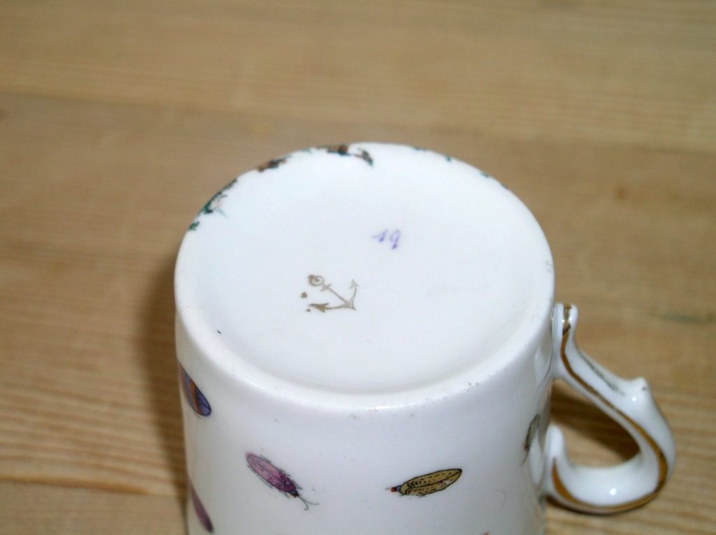 small coffee can?? With Pheasant & Foliage Decoration & Gold Anchor Mark??? P1010182