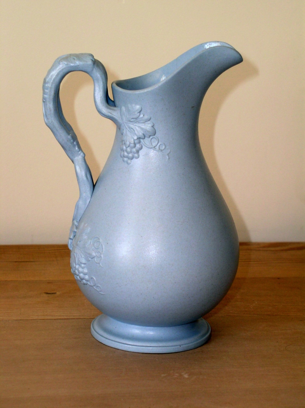 Blue Tinged Stoneware Victorian Fruiting Vine Handle Pitcher/Jug P1010336