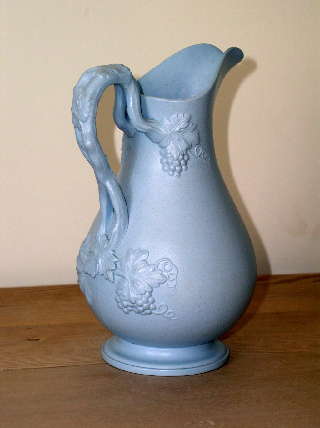 Blue Tinged Stoneware Victorian Fruiting Vine Handle Pitcher/Jug P1010337