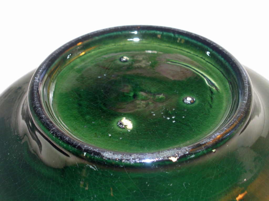 Dark Green Bowl Un marked any ideas on WHERE/WHEN? it was made?? P1010399