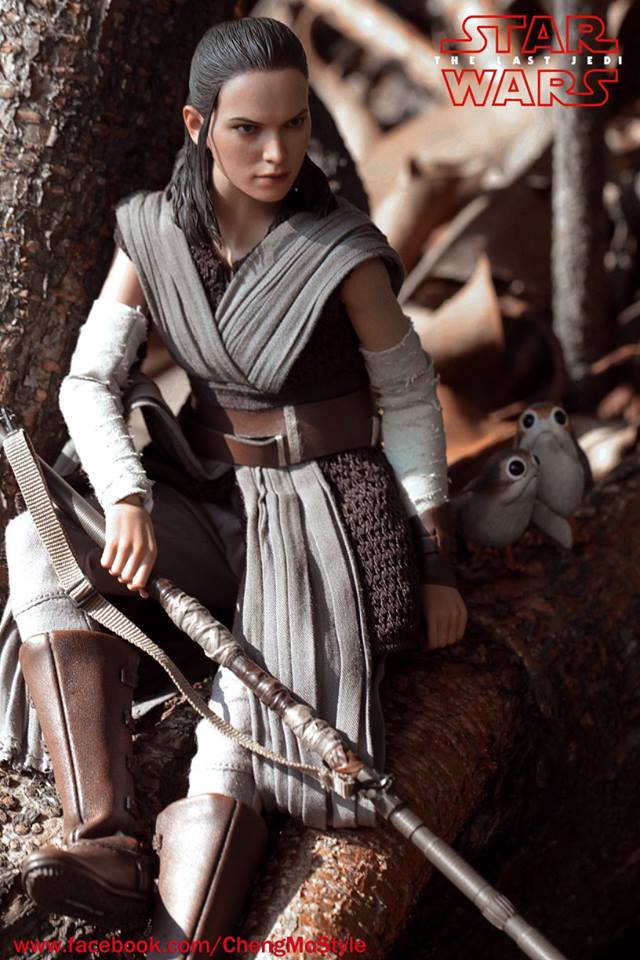 [Hot Toys] Star Wars Ep. VIII | Rey "Jedi Training" 35159210