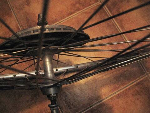 Moyeu roue avant vélo XL-FD avec frein à tambour et câble bowden