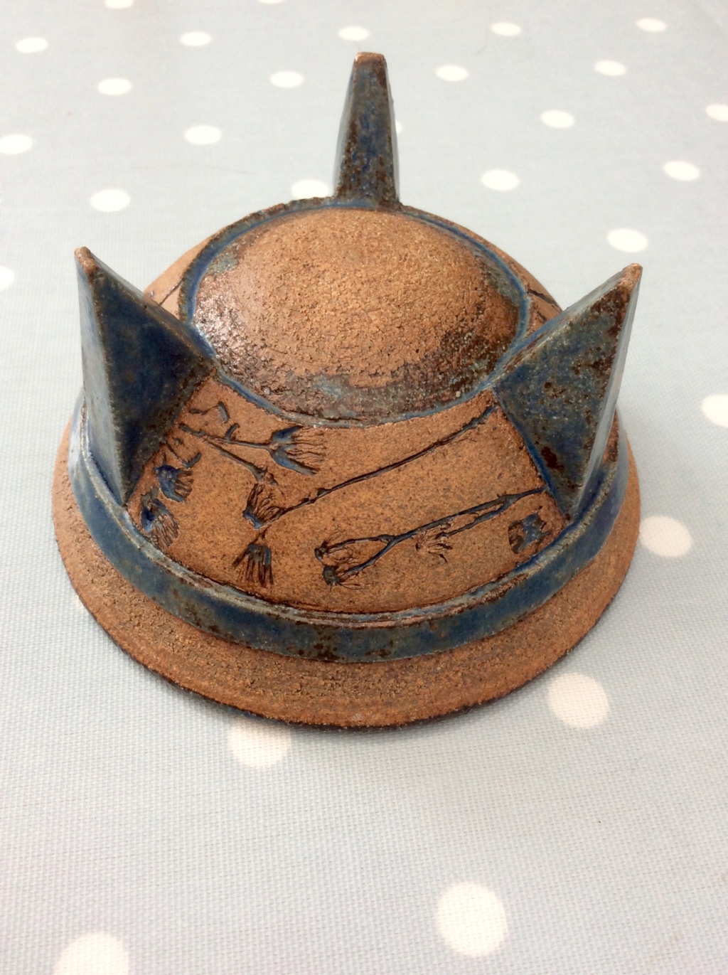 British Pottery Three-Legged Bowl - Mark similar to Hans Coper 17f21610