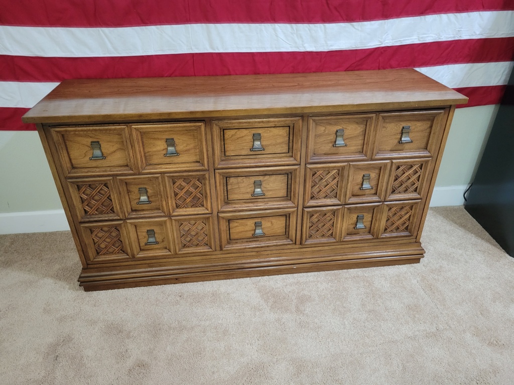 Dixie Furniture Co. 9 drawer Dresser