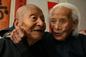 Record du monde mariés depuis 82 ans! Mariag16
