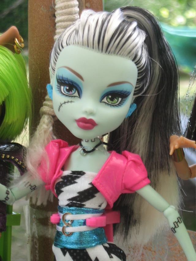 Monster High, les nouvelles venues de Mattel - Page 7 Monste36