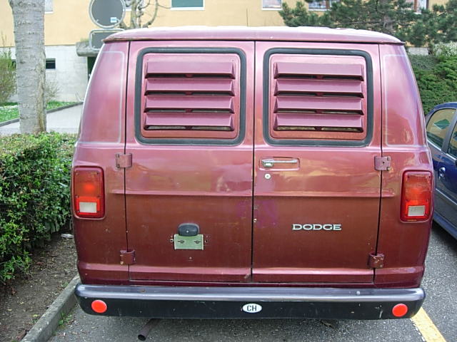 Dodge van 1980 111_0113