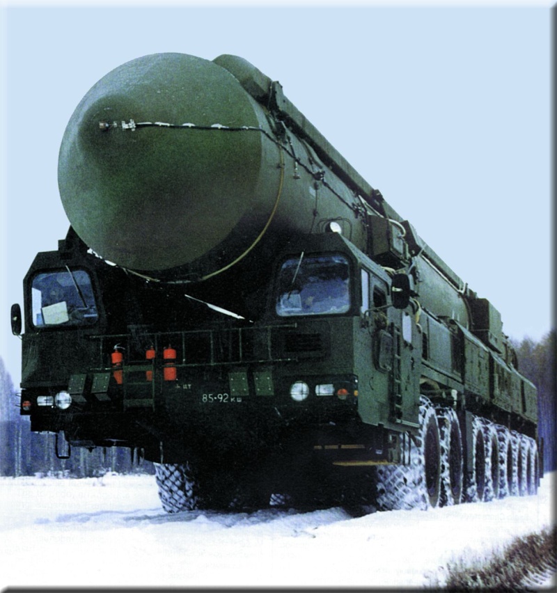 voilà la véritable démocratie(missile topol intercontinental à ogive nucléaire) de fabrication russe Missil11