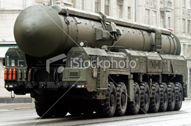 russian-nuclear-missile-topol-m ( si le virus 'Israël' bouge ,il n'y aura plus de planéte "Terre") Stock-10