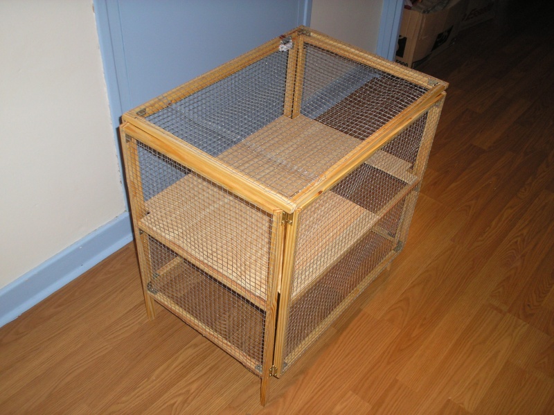 Cages pliables pour vacances et week end Pa060012