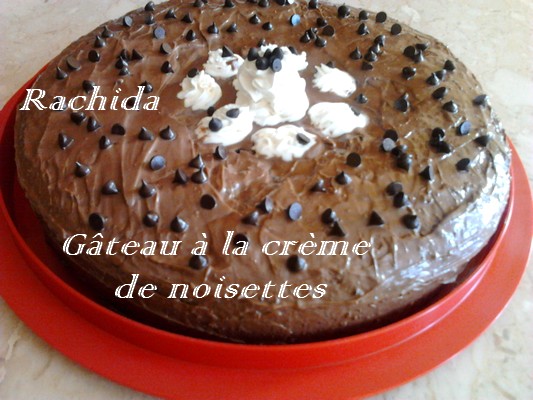 Gâteau a la crème de noisettes Photo438