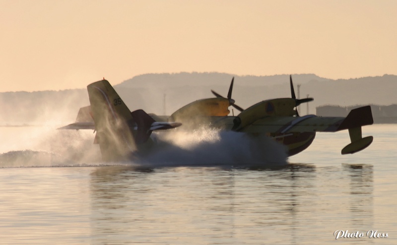 canadair CL 415 et CL 215 et autres avions bombardiers d'eau - Page 6 1710