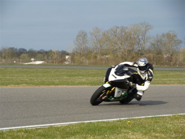 Magny cours le 30 mars 2008 Dsc01610