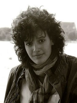 Jennifer Beals (Bette Porter) - Page 2 Photo23