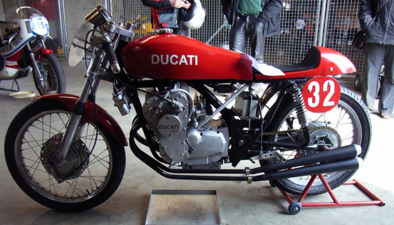 Rare et chouette : Ducati 125, 4 cylindres Rimg0210