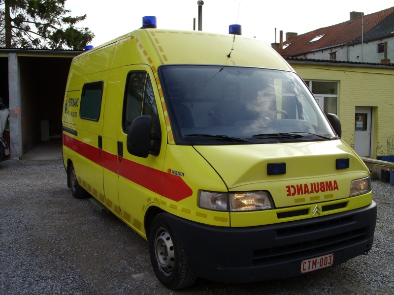 Ambulances divers Ss850010