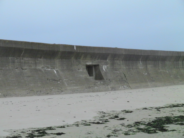 Alderney, mur anti-char Aldern14