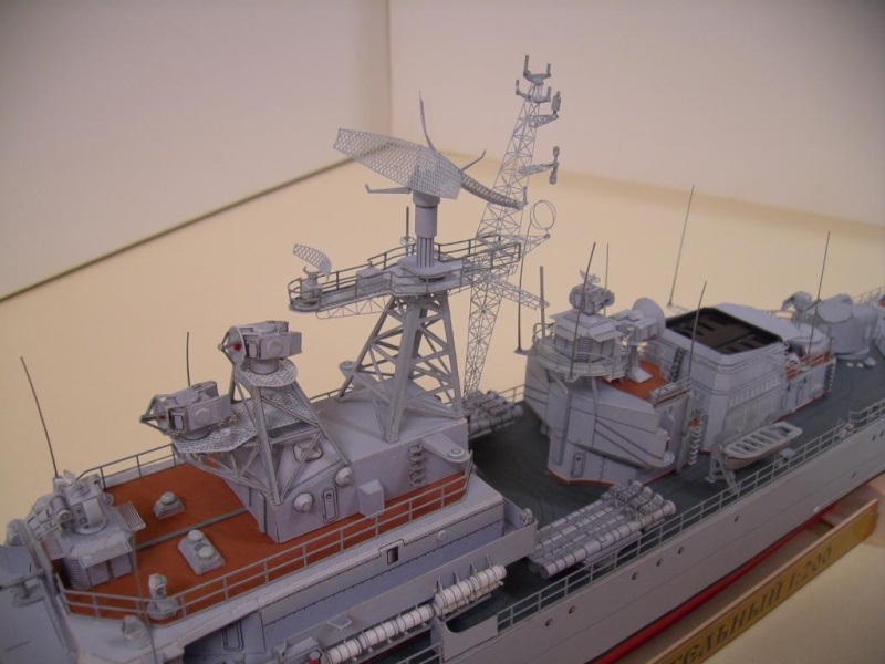 DEJATELNYJ (Krivak I Klasse) von Oriel 1:200 Galerie Pict0447