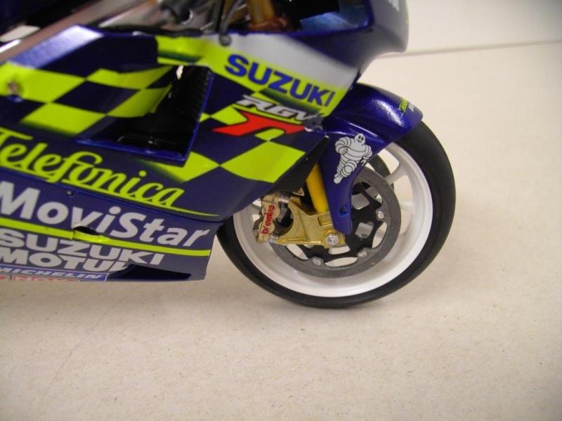 SUZUKI RGV 500 von Tamiya 1:12 Galeriebilder Pict0718