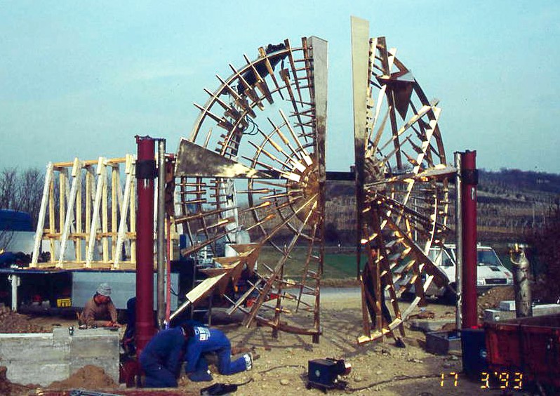 Arnaldo Pomodoro, profession: sculpteur. Phpthu10