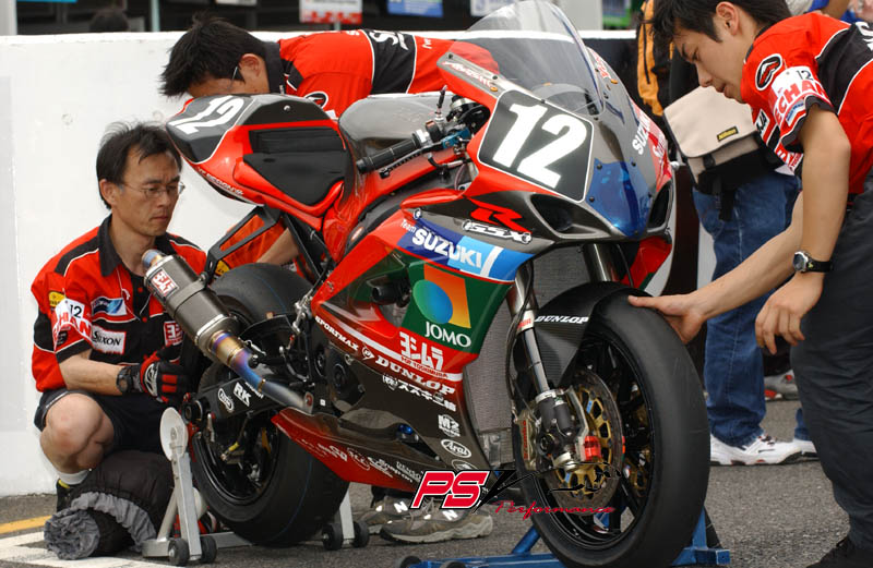 Suzuki GSX-R 1000 repliqua Yoshimura 8050km D_319010