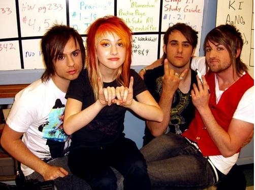 some awesome pictures of paramore :) 44410