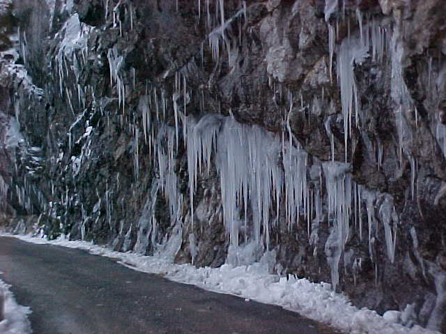 Les gorges pour aller de chez moi à chez ma fille (2 km) Mvc-1611