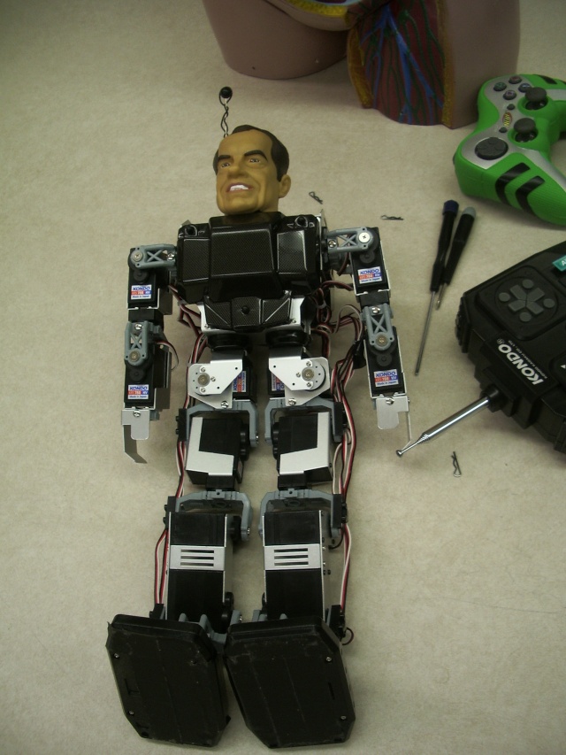 Robots : Nixon Vs Droide Imgp3518