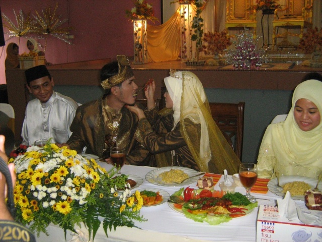 GAMBAR WEDDING YUS!!!! 7 Jun 2008 di Sg. Besi KL Img_6222