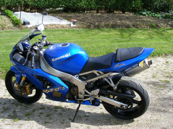 ma zx636r bleue 2004 2008_013