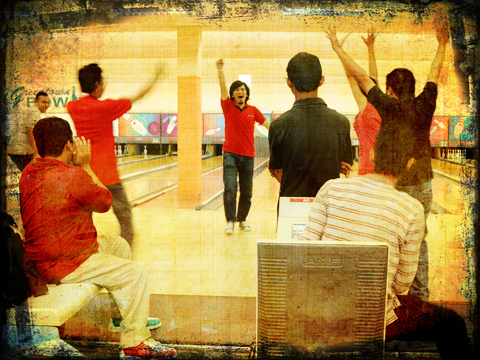 Bowling with SYN Ipoh Group | 02 July 2008 Ipohgr16
