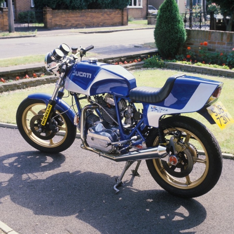 900 SS bizarre 900ccr10