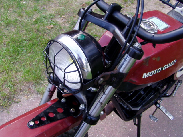 Et hop, une Moto guzzi cross 50 510