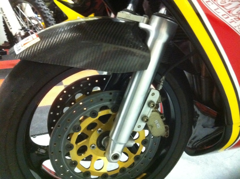 C'est quoi ces étriers Brembo ? Img_0921