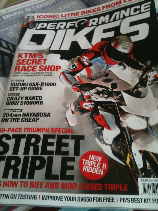 Triumph Daytona, Daytona R et Street R 675 - Page 7 Img_3212