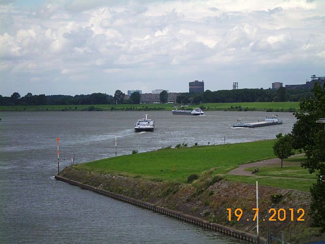 Rheinwanderung in Duisburg - Museum zu den Museumsschiffen 2201