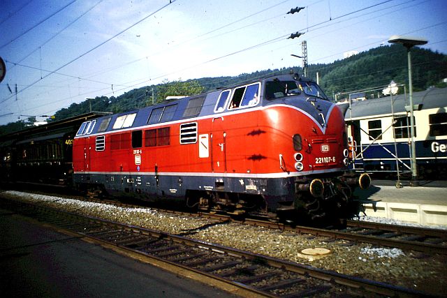 Baureihe 221 / V200.1 der DB 293