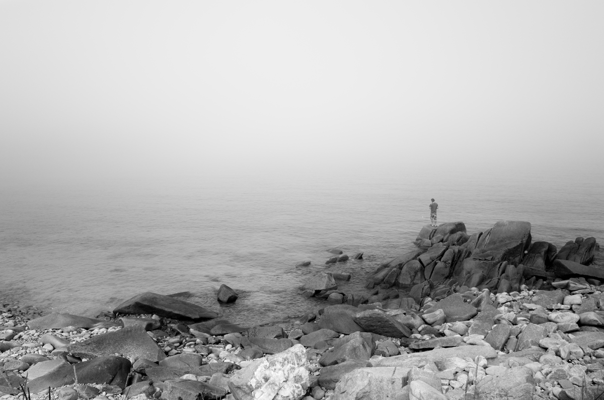 Un pêcheur dans le brouillard. R0001410