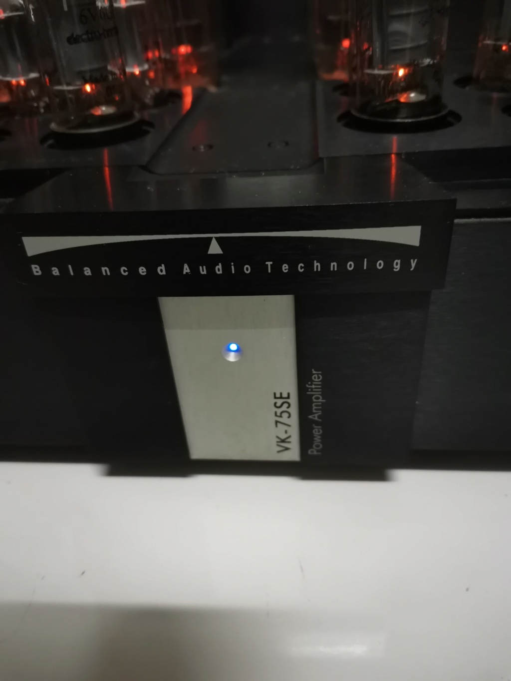 Balanced Audio Technology (BAT) VK-75SE Amplifier SOLD Img_2455